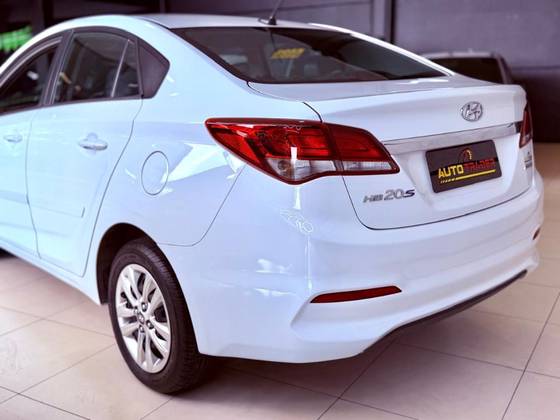 HYUNDAI HB20S 1.6 COMFORT PLUS 16V FLEX 4P AUTOMÁTICO